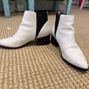 Chinese Laundry White Leather Ankle Booties with Black Elastic Panel